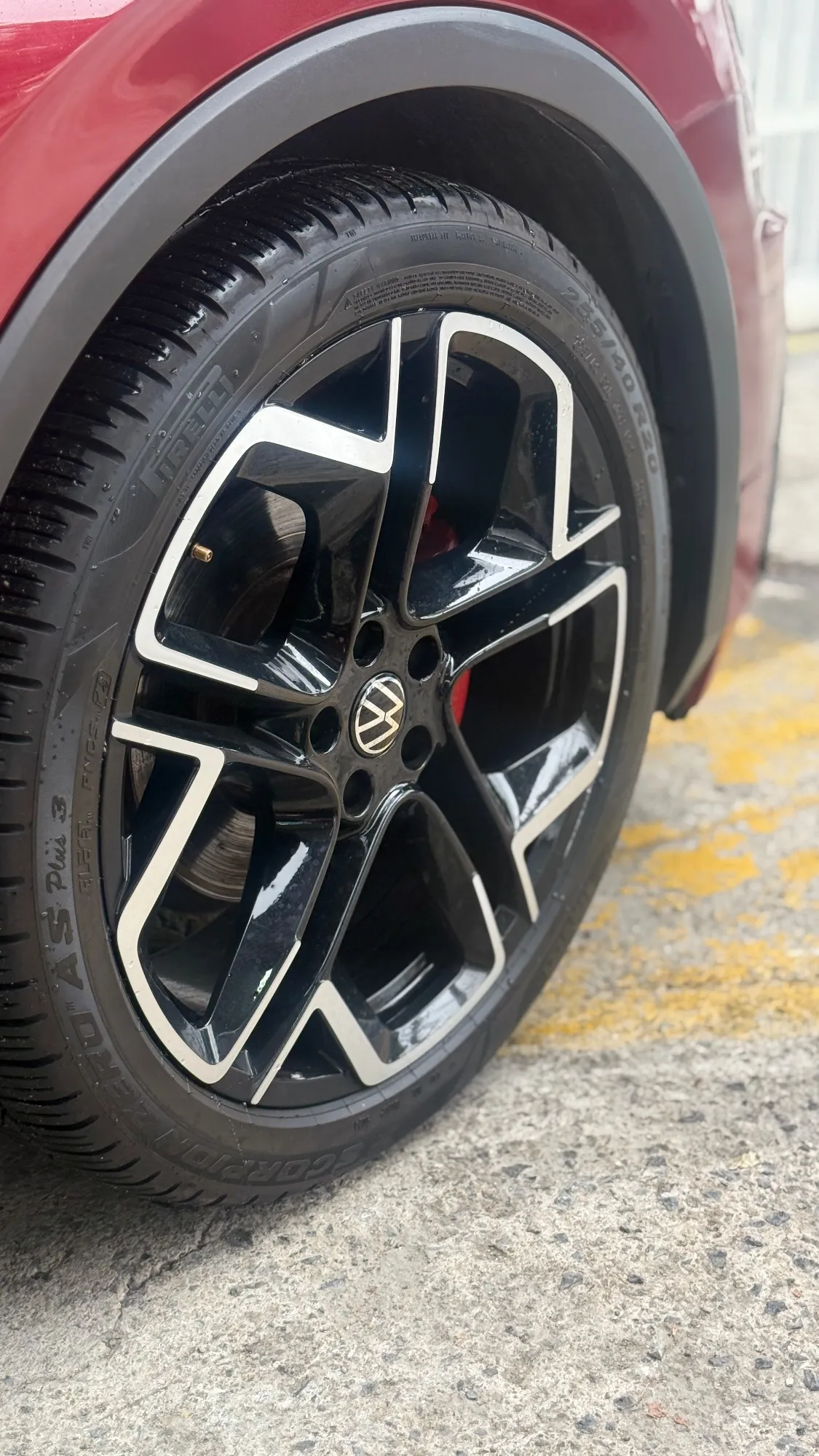 Volkswagen Tiguan Confortline R 2018 — foto 8