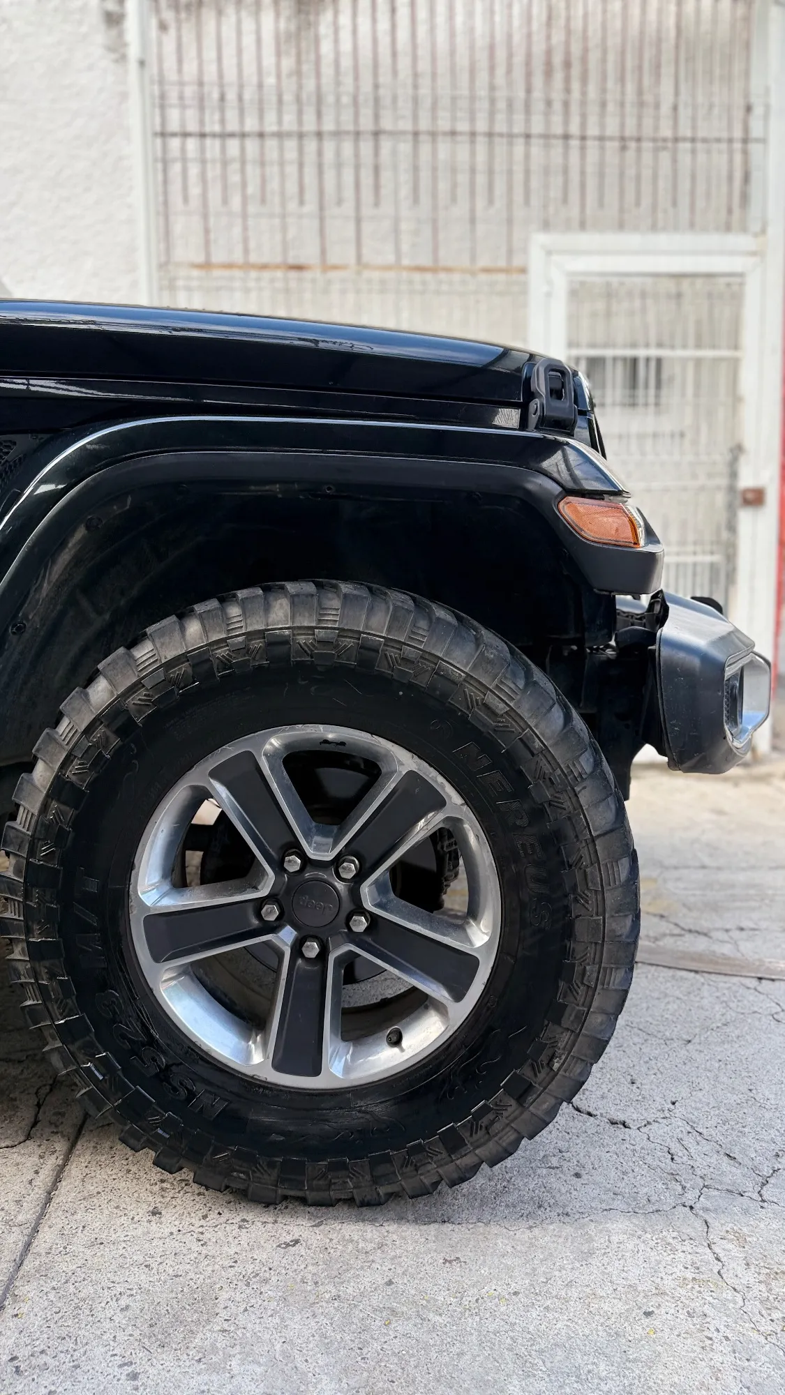 Jeep Wrangler Sahara Unlimited 2018 — foto 5